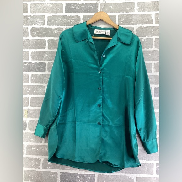 Diane Von Furstenberg Tops - Vintage Diane Von furstenberg Teal Satin Button Front Oversized‎ Top Size XS